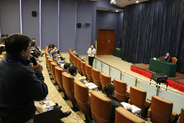 陈洪3.jpg 陈洪3.jpg