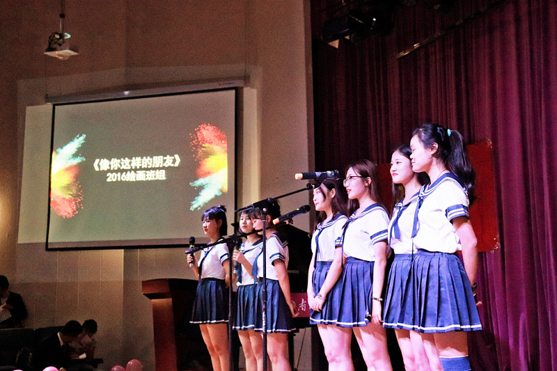 16绘画班组合副本.jpg 16绘画班组合副本.jpg